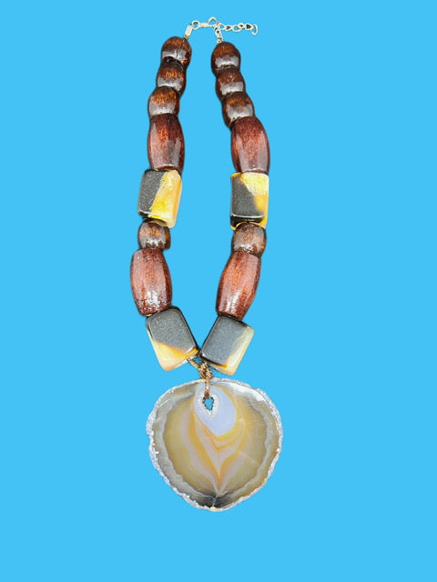 Wooden Wonder Stone Necklace