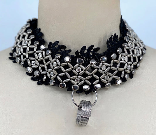 Sprung on Springs loose Choker Necklace