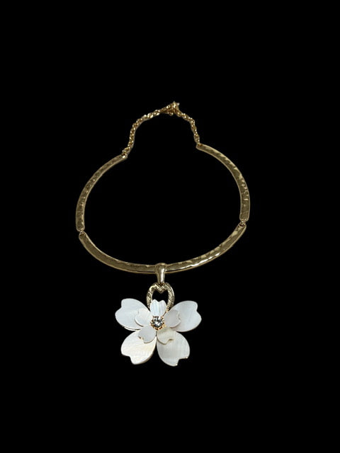 Pearl flower Choker Necklace